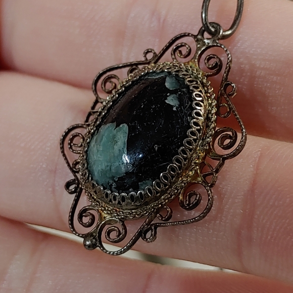 Vintage Stone Necklace - Picture 2 of 7